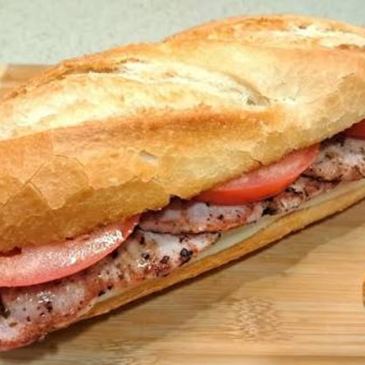 Bocadillo lomo adobado